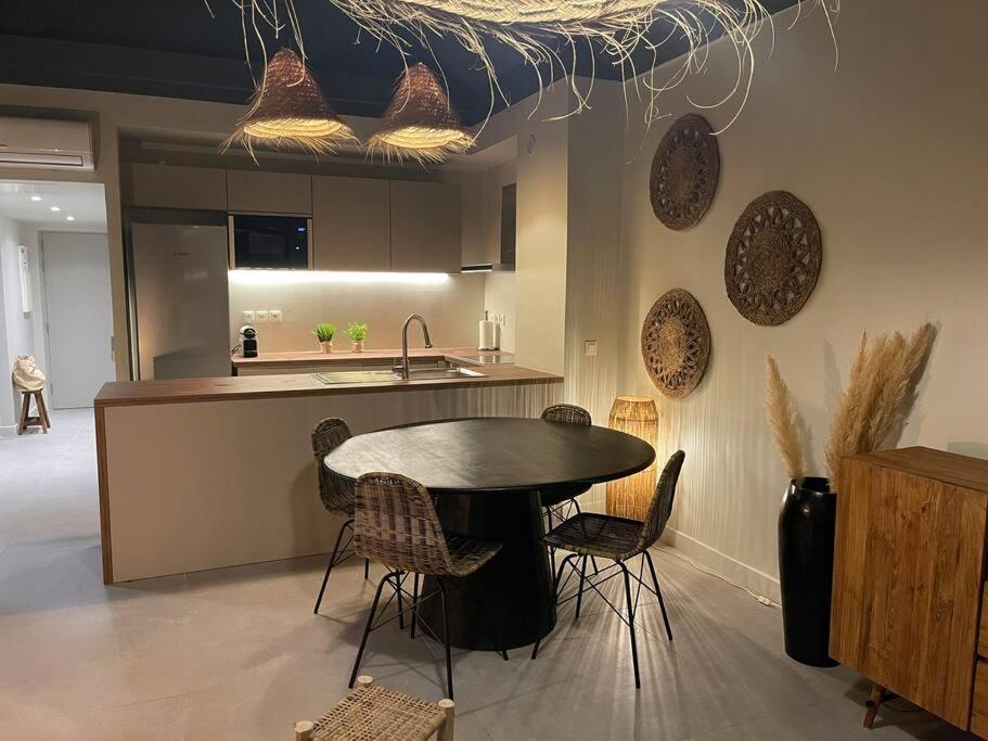 Oligaia Orient Bay Apartment Quarter of Orleans Bagian luar foto